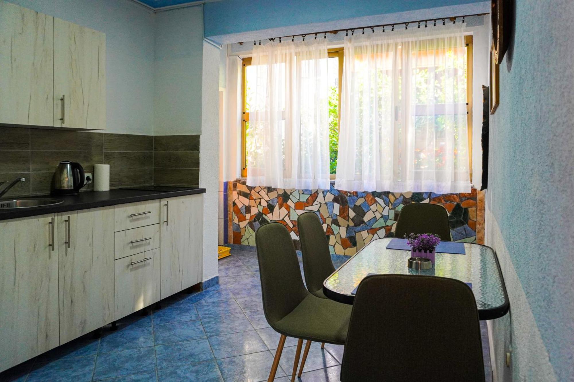 Sun Apartments Ulcinj Eksteriør bilde